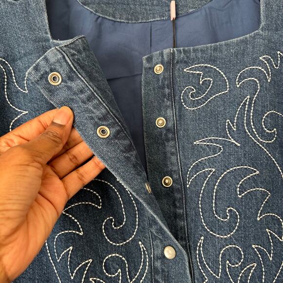 Avec Les Filles Denim Western Embroidered Snap Button Dress Size 4 - Picture 5 of 11